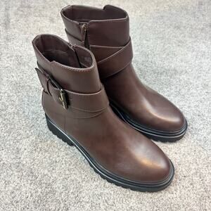 New without box. Unisa Brown Unjezzo ankle boots size 8.